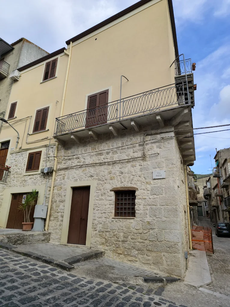 Point Image